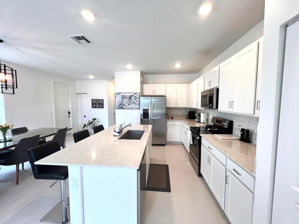 En Venta: $549,900 (3 camas, 2 baños, 1796 Pies cuadrados)