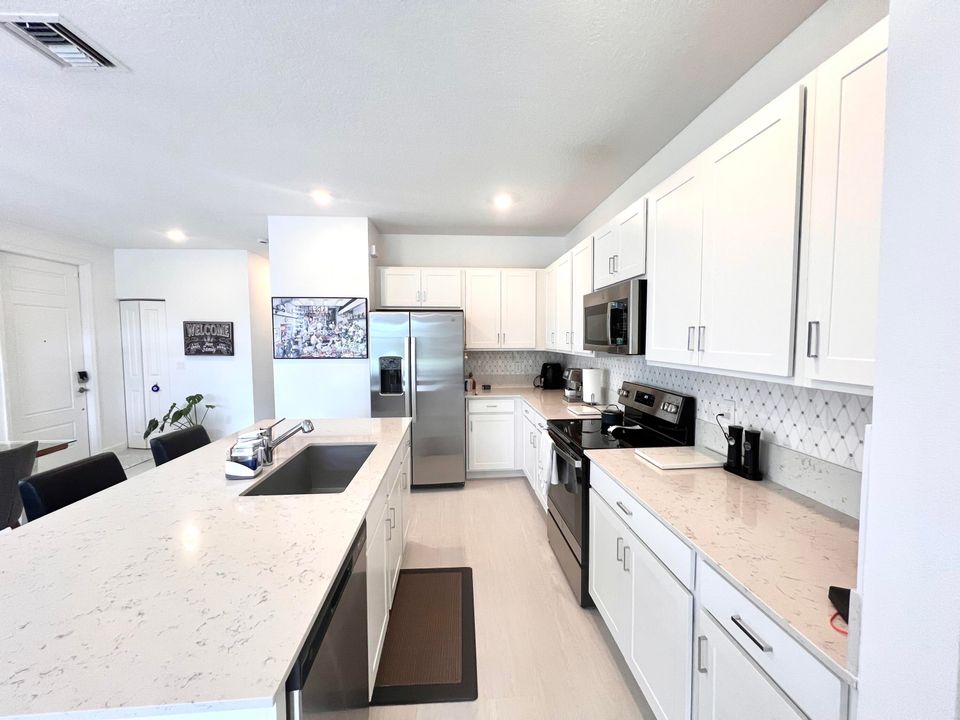 En Venta: $549,900 (3 camas, 2 baños, 1796 Pies cuadrados)