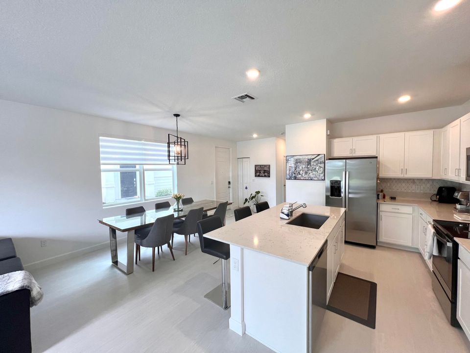 En Venta: $549,900 (3 camas, 2 baños, 1796 Pies cuadrados)