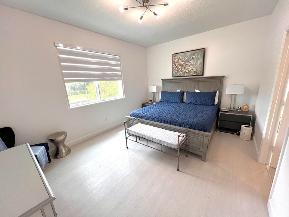 En Venta: $549,900 (3 camas, 2 baños, 1796 Pies cuadrados)