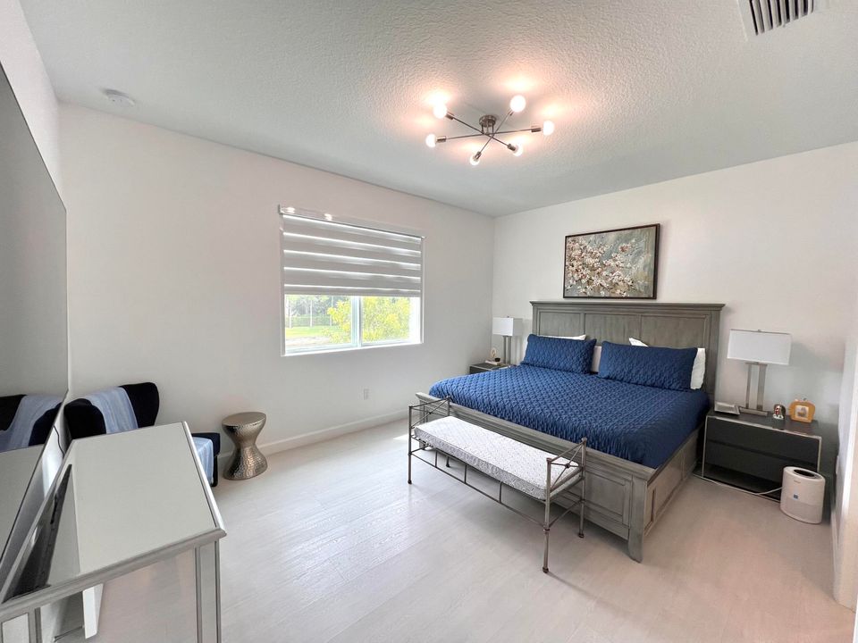 En Venta: $549,900 (3 camas, 2 baños, 1796 Pies cuadrados)