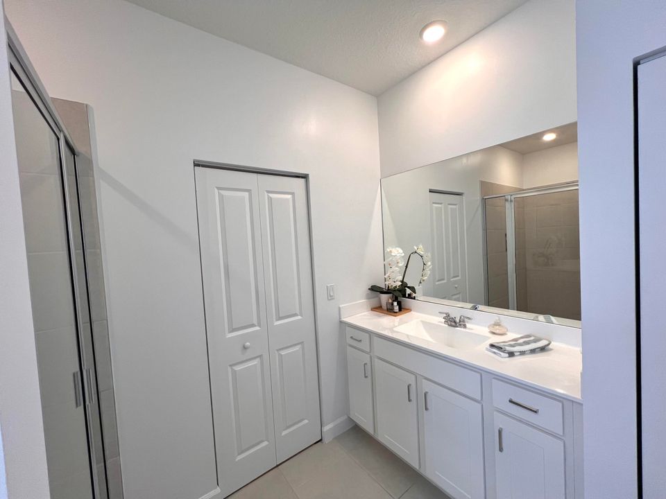 En Venta: $549,900 (3 camas, 2 baños, 1796 Pies cuadrados)