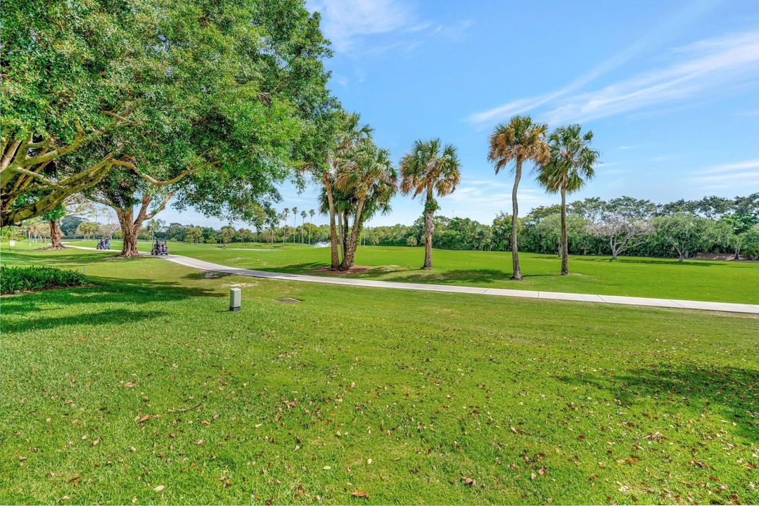 For Rent: $10,000 (3 beds, 2 baths, 1972 Square Feet)