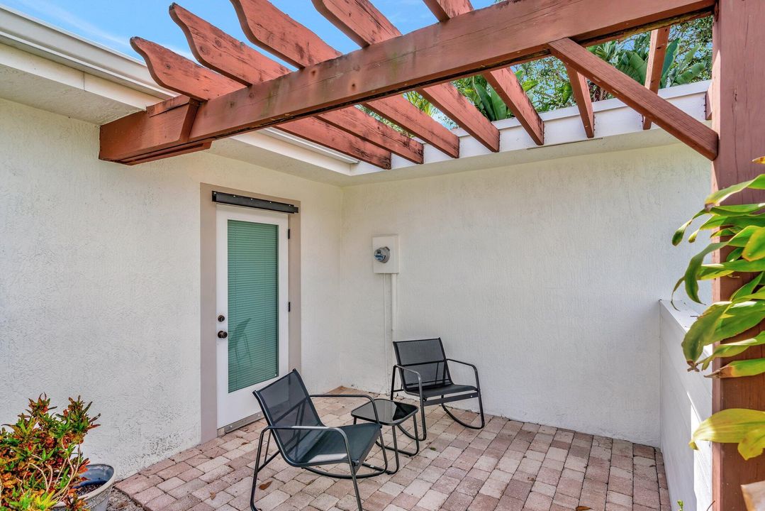 For Rent: $10,000 (3 beds, 2 baths, 1972 Square Feet)