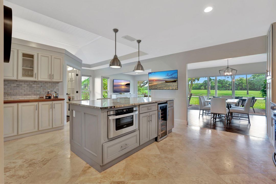 For Rent: $10,000 (3 beds, 2 baths, 1972 Square Feet)