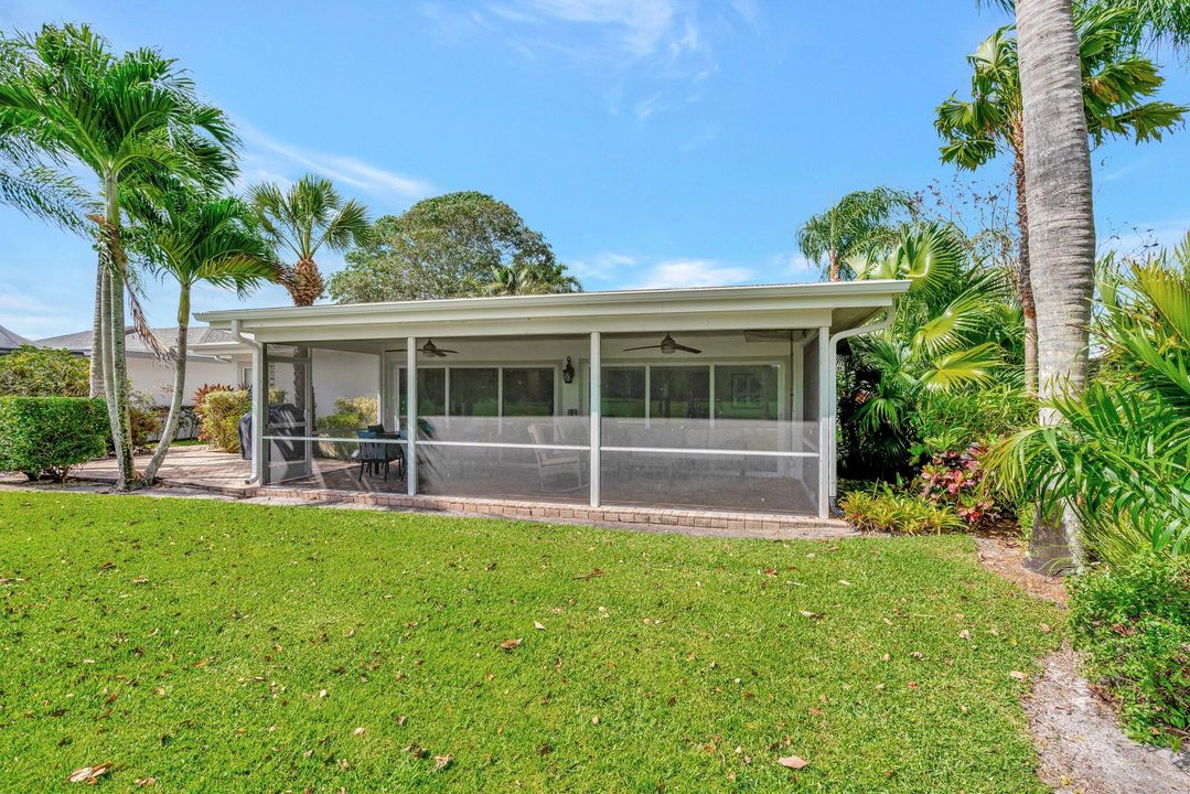 For Rent: $10,000 (3 beds, 2 baths, 1972 Square Feet)