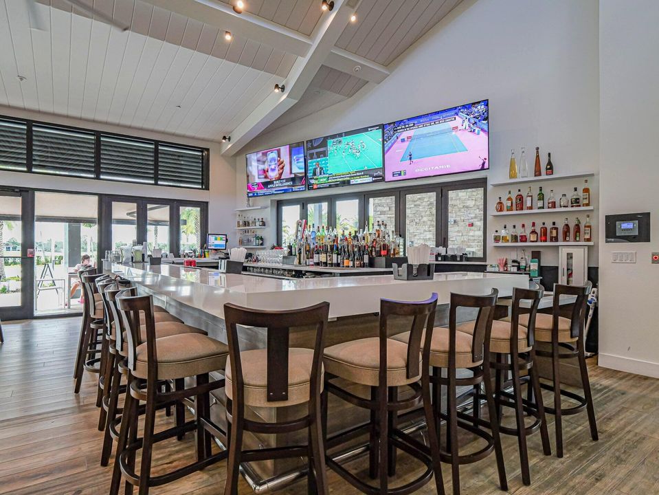 For Rent: $10,000 (3 beds, 2 baths, 1972 Square Feet)