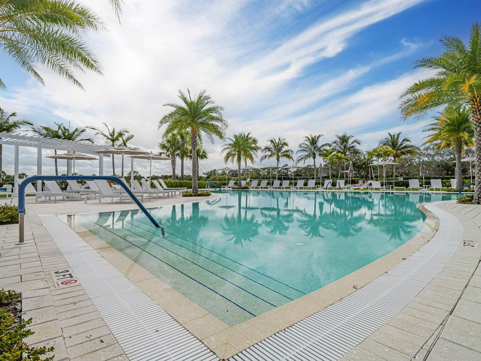 For Rent: $10,000 (3 beds, 2 baths, 1972 Square Feet)