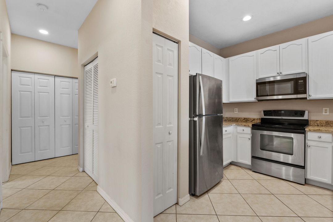 На продажу: $259,700 (3 спален, 2 ванн, 1316 Квадратных фут)