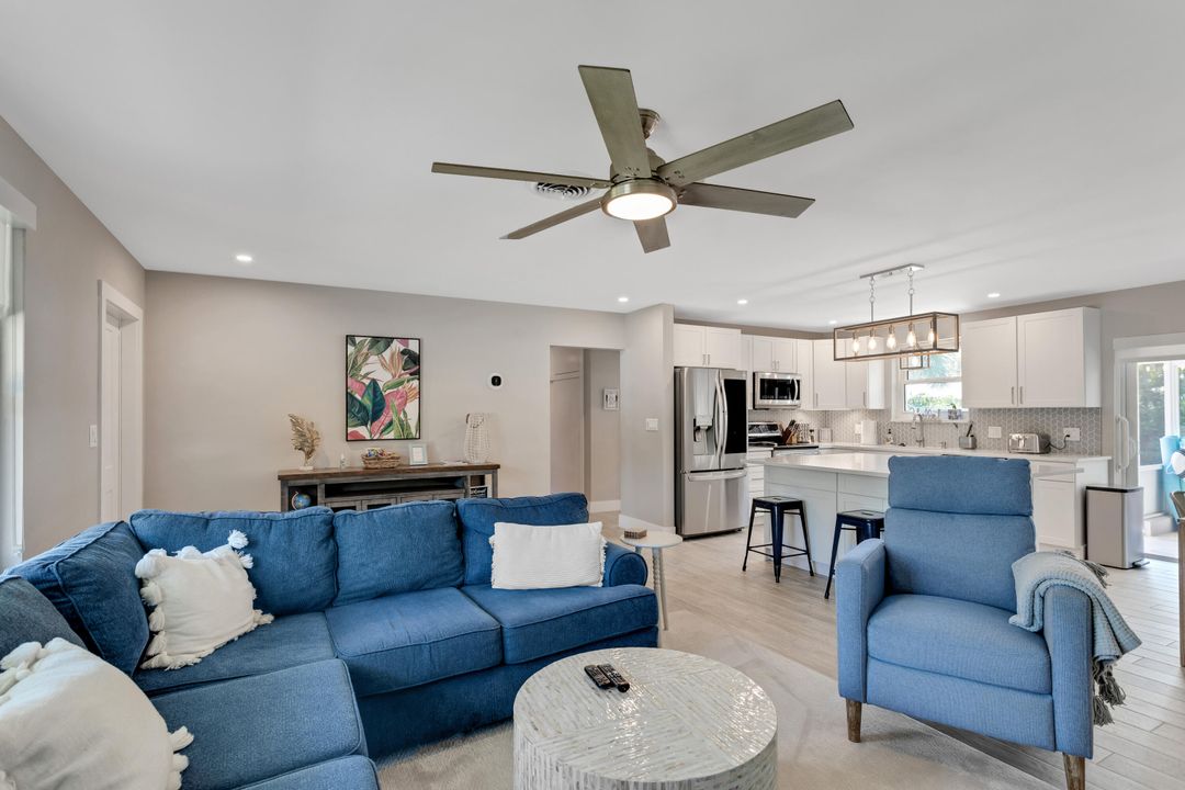 На продажу: $849,000 (3 спален, 2 ванн, 1215 Квадратных фут)