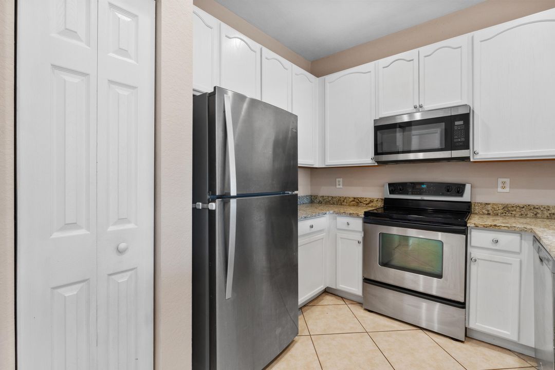 На продажу: $259,700 (3 спален, 2 ванн, 1316 Квадратных фут)