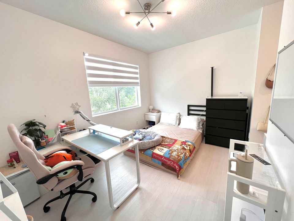 En Venta: $549,900 (3 camas, 2 baños, 1796 Pies cuadrados)