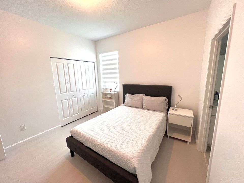 En Venta: $549,900 (3 camas, 2 baños, 1796 Pies cuadrados)