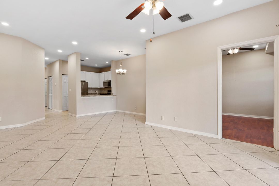 На продажу: $259,700 (3 спален, 2 ванн, 1316 Квадратных фут)