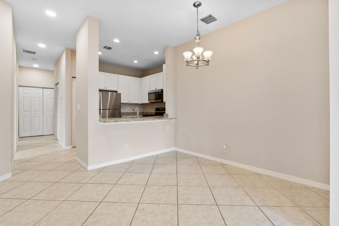 На продажу: $259,700 (3 спален, 2 ванн, 1316 Квадратных фут)