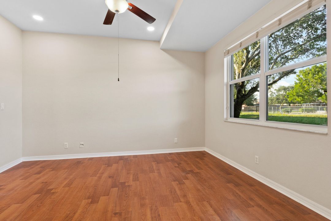 На продажу: $259,700 (3 спален, 2 ванн, 1316 Квадратных фут)