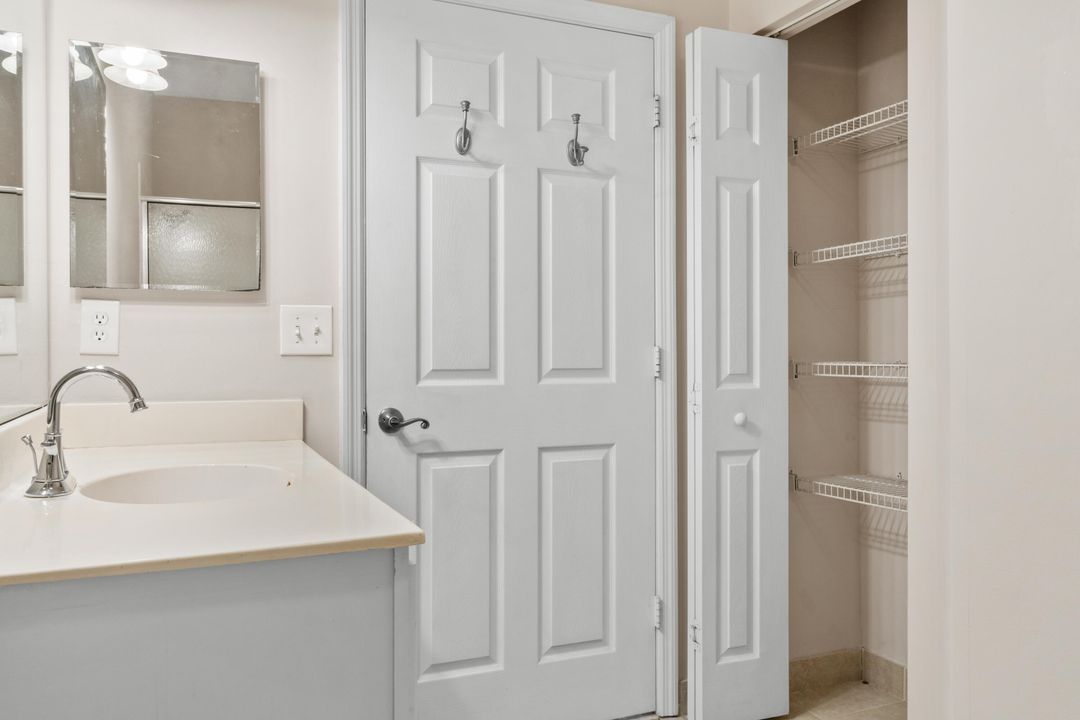 На продажу: $259,700 (3 спален, 2 ванн, 1316 Квадратных фут)