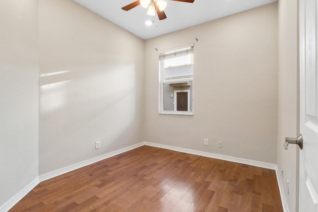 На продажу: $259,700 (3 спален, 2 ванн, 1316 Квадратных фут)