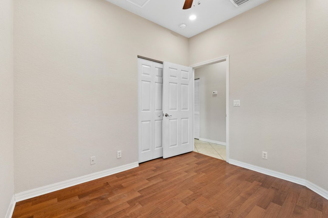 На продажу: $259,700 (3 спален, 2 ванн, 1316 Квадратных фут)