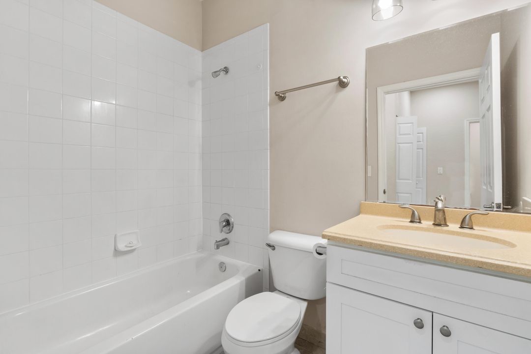 На продажу: $259,700 (3 спален, 2 ванн, 1316 Квадратных фут)