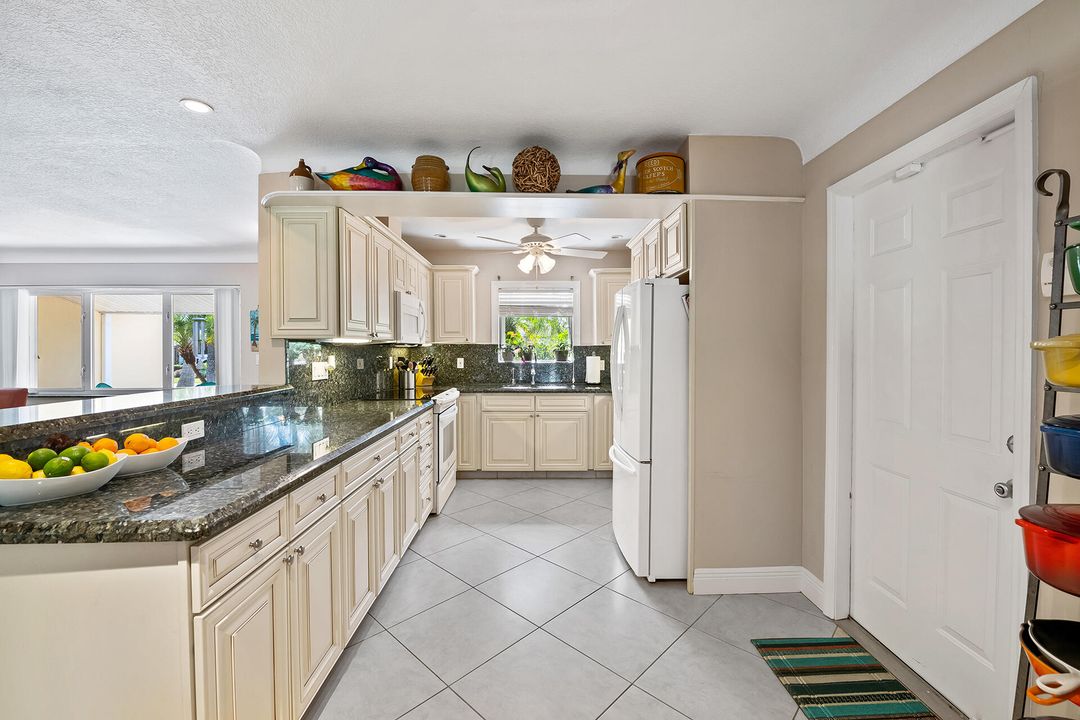 En Venta: $825,000 (3 camas, 2 baños, 1997 Pies cuadrados)