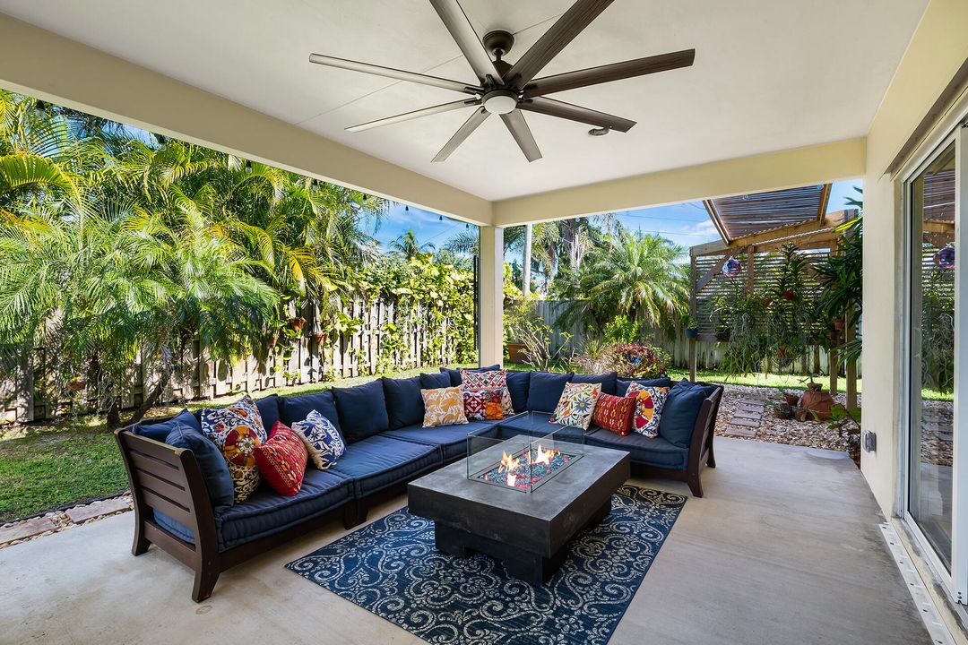 En Venta: $825,000 (3 camas, 2 baños, 1997 Pies cuadrados)