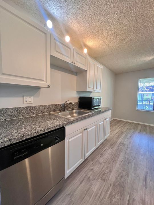 En Renta: $2,400 (2 camas, 2 baños, 1100 Pies cuadrados)