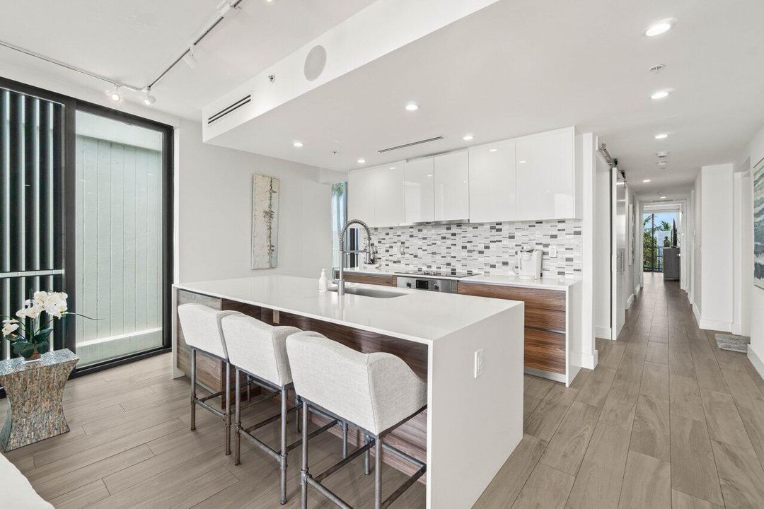 En Venta: $2,595,000 (2 camas, 2 baños, 1635 Pies cuadrados)