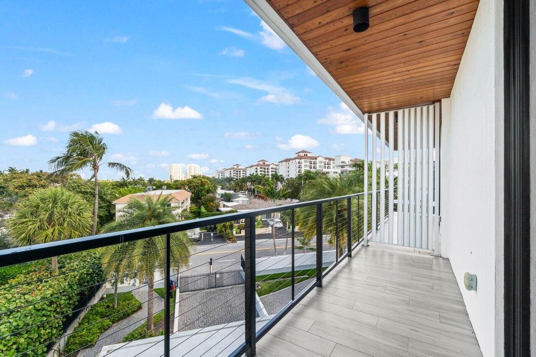 En Venta: $2,595,000 (2 camas, 2 baños, 1635 Pies cuadrados)