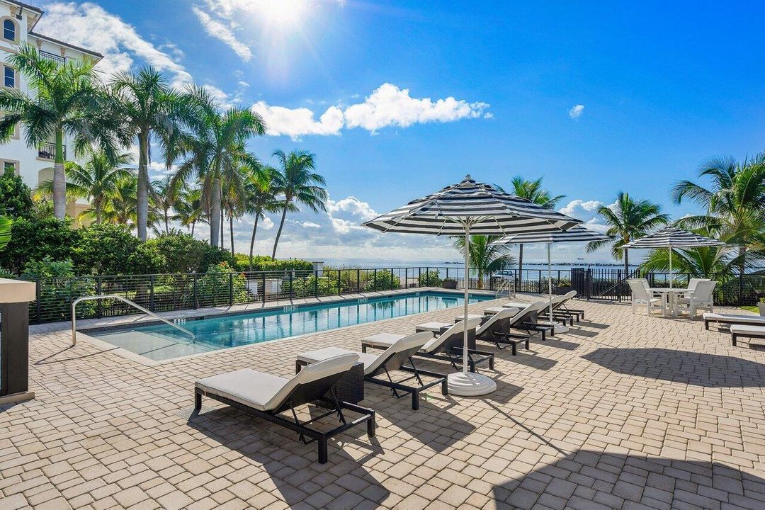 En Venta: $2,595,000 (2 camas, 2 baños, 1635 Pies cuadrados)