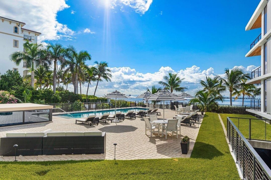 En Venta: $2,595,000 (2 camas, 2 baños, 1635 Pies cuadrados)