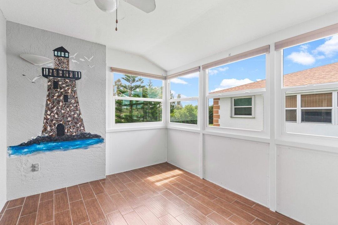 На продажу: $149,000 (2 спален, 2 ванн, 1208 Квадратных фут)