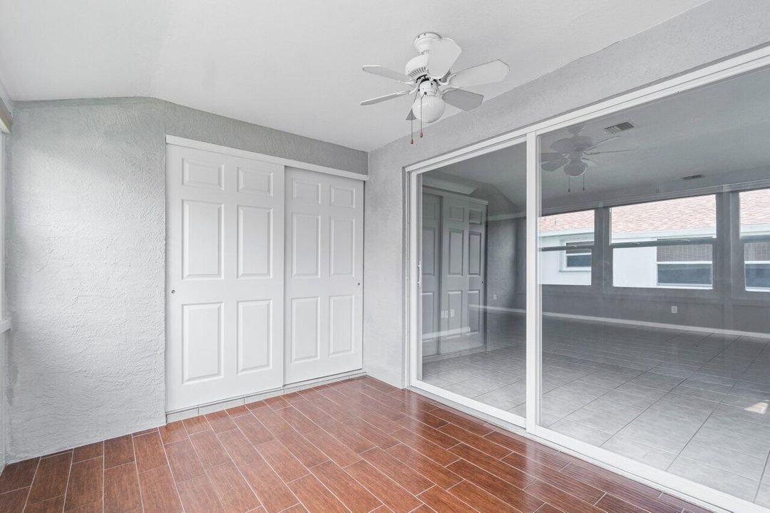 На продажу: $149,000 (2 спален, 2 ванн, 1208 Квадратных фут)