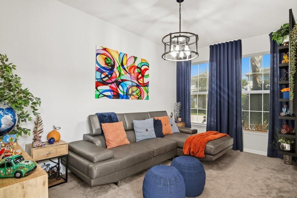 En Venta: $1,200,000 (5 camas, 2 baños, 2501 Pies cuadrados)