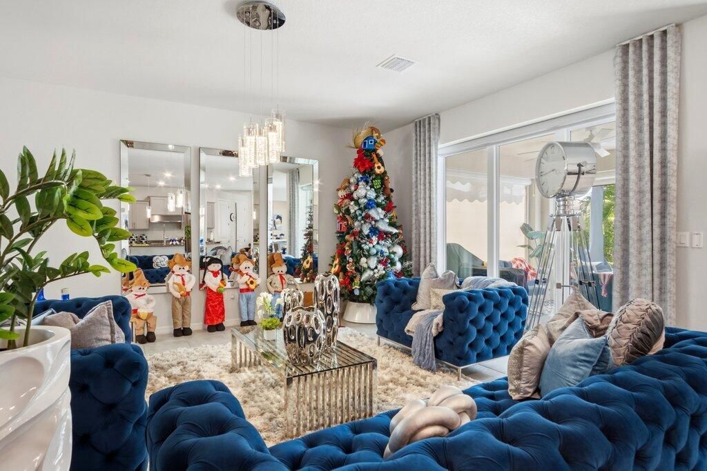 En Venta: $1,200,000 (5 camas, 2 baños, 2501 Pies cuadrados)