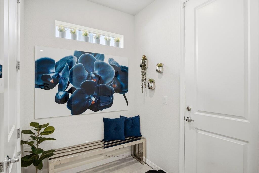 En Venta: $1,200,000 (5 camas, 2 baños, 2501 Pies cuadrados)