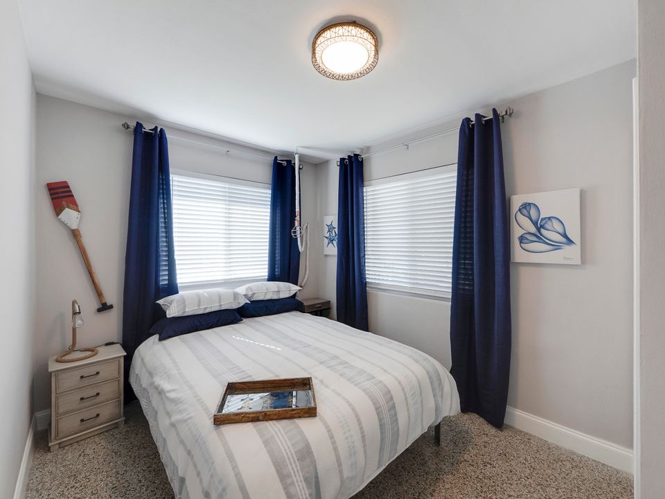 For Rent: $1,995 (1 beds, 1 baths, 400 Square Feet)