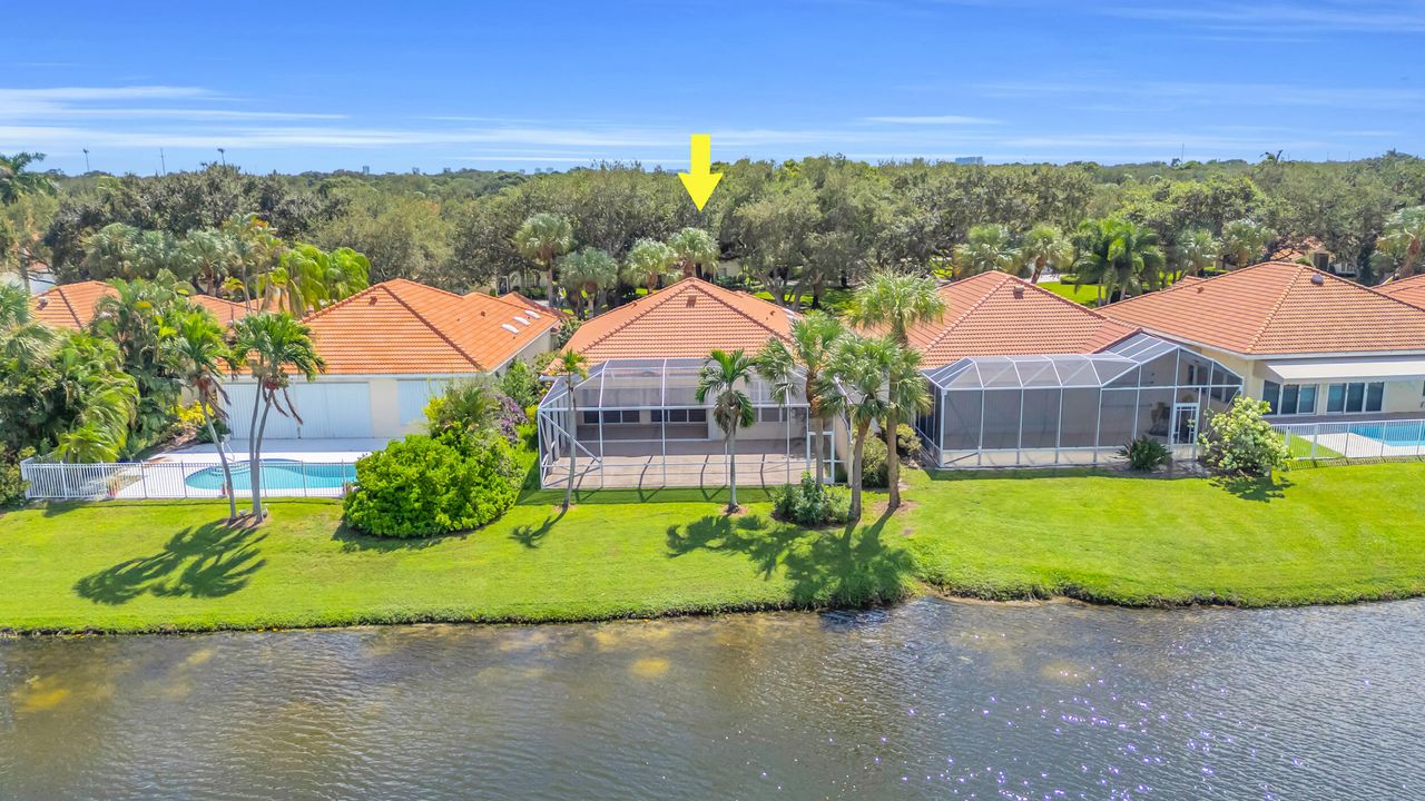 For Sale: $799,000 (3 beds, 2 baths, 1826 Square Feet)