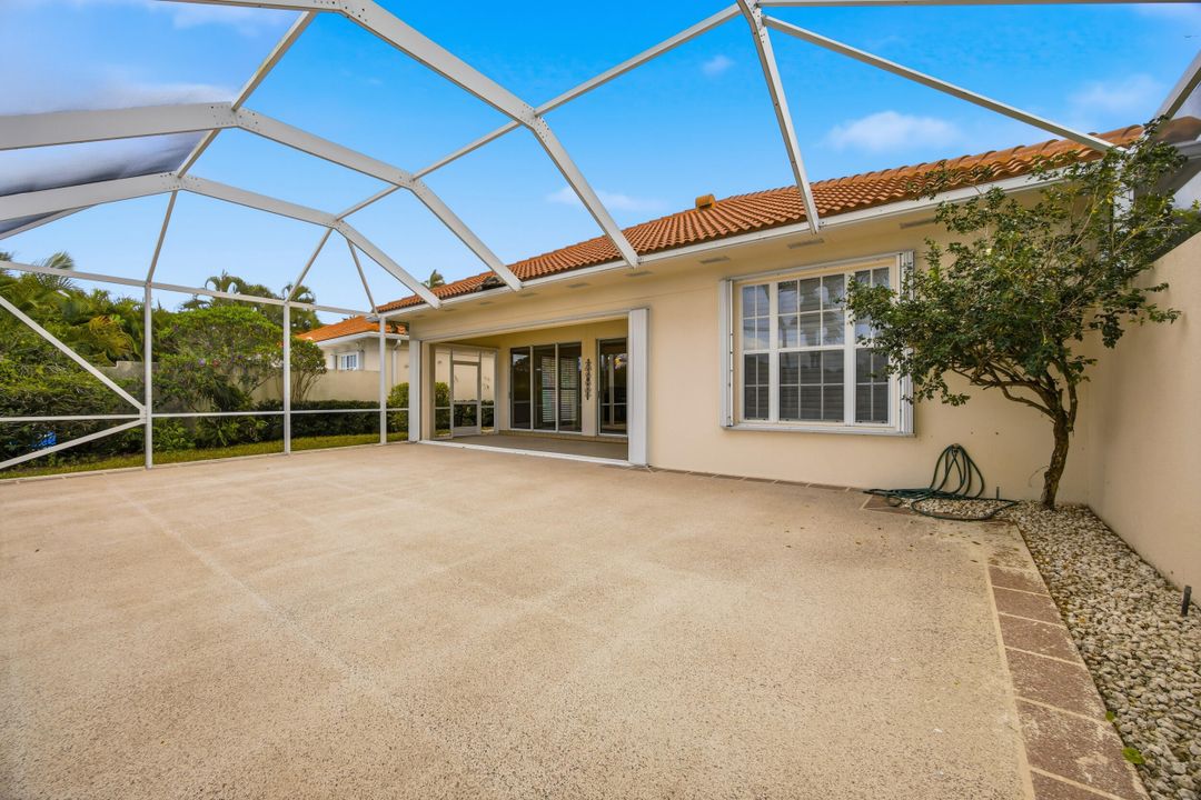 For Sale: $799,000 (3 beds, 2 baths, 1826 Square Feet)