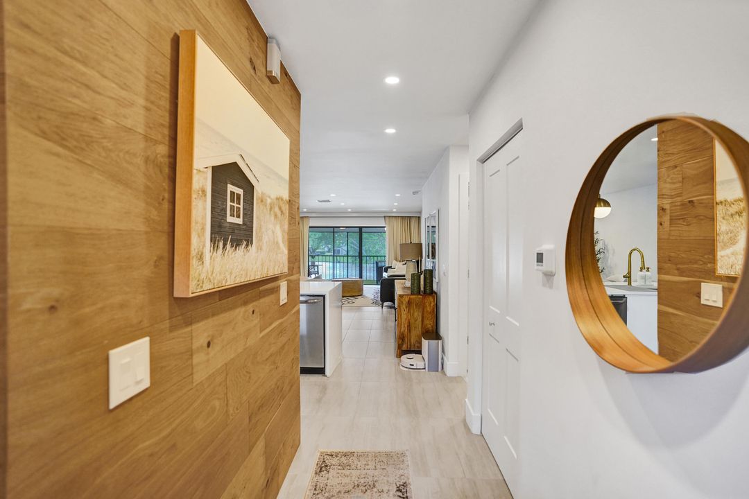 На продажу: $309,000 (2 спален, 2 ванн, 1216 Квадратных фут)