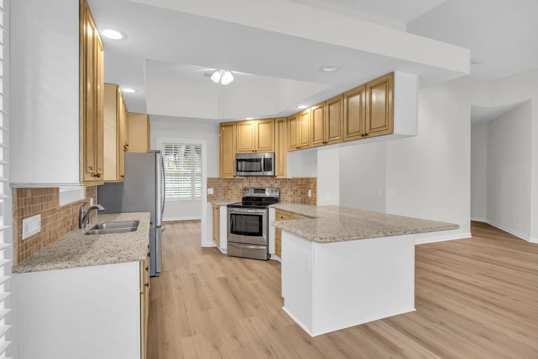 For Sale: $799,000 (3 beds, 2 baths, 1826 Square Feet)