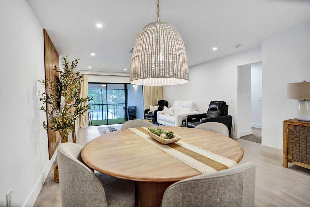 На продажу: $309,000 (2 спален, 2 ванн, 1216 Квадратных фут)