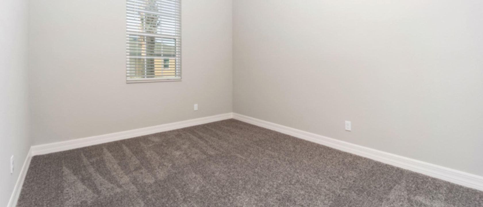 For Rent: $2,000 (3 beds, 2 baths, 1496 Square Feet)