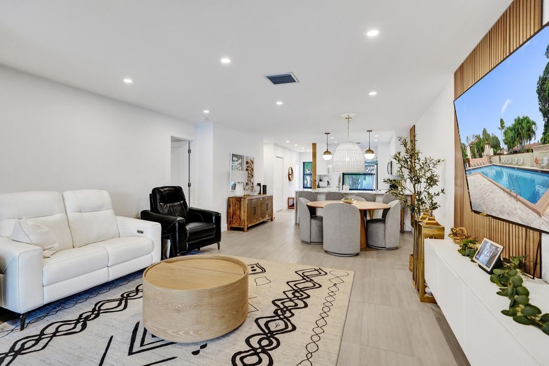 На продажу: $309,000 (2 спален, 2 ванн, 1216 Квадратных фут)