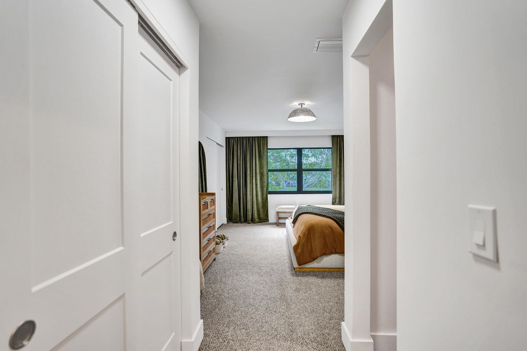 На продажу: $309,000 (2 спален, 2 ванн, 1216 Квадратных фут)