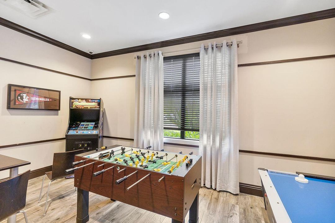 Active With Contract: $789,990 (4 beds, 3 baths, 2281 Square Feet)