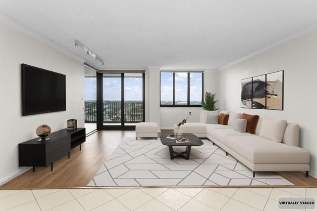 For Sale: $899,000 (2 beds, 2 baths, 1452 Square Feet)