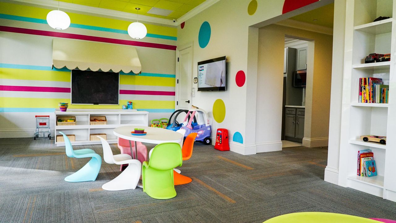 For Sale: $3,495,000 (7 beds, 6 baths, 5505 Square Feet)