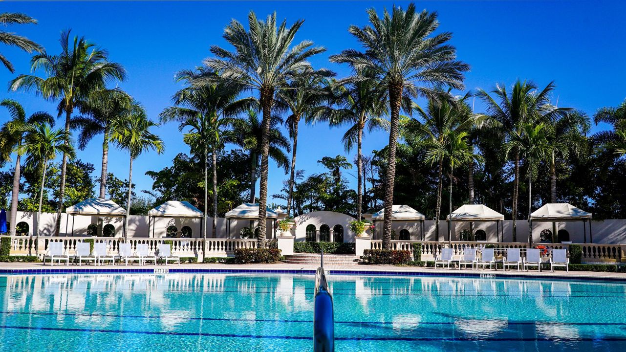 For Sale: $3,495,000 (7 beds, 6 baths, 5505 Square Feet)