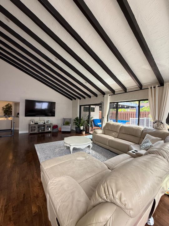 For Rent: $5,100 (4 beds, 2 baths, 2208 Square Feet)